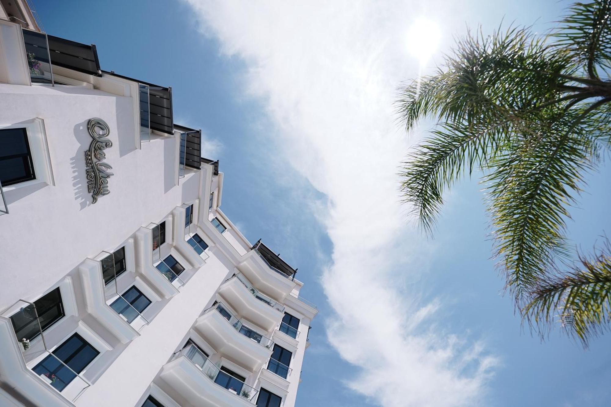 Sea View Hotel Himare Exterior photo